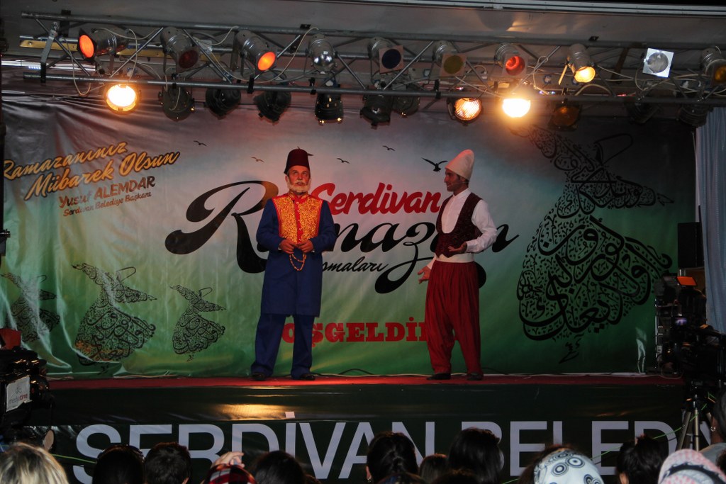 Ramazan Ayında Yine SIRF TİYATRO