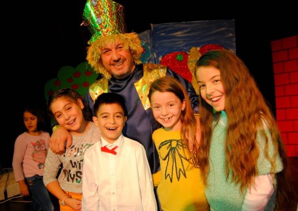 Sırf Tiyatro Hafta sonu Yine Sahnede